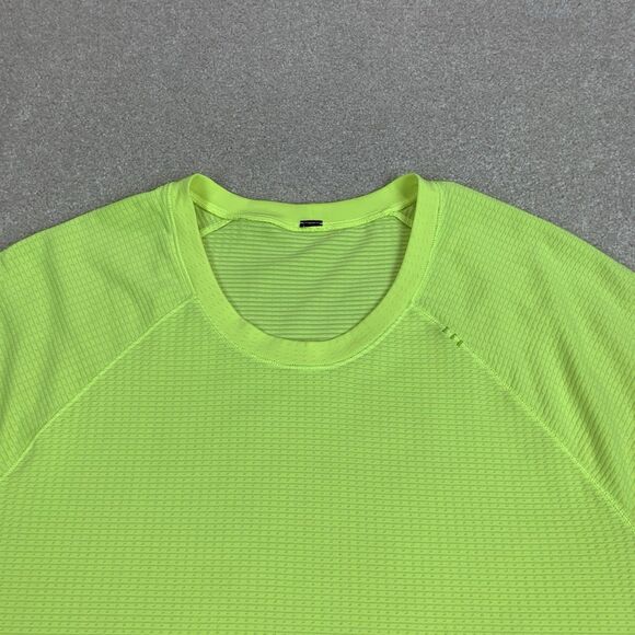 Lululemon Metal Vent Tech T Shirt Men Size XL Neon Green Yellow Gym Workout - Picture 3 of 16